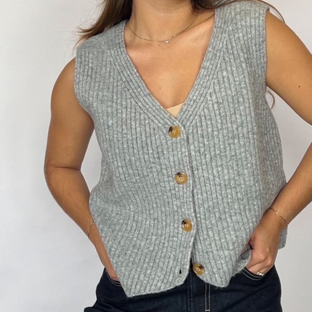 Gray Ribbed Button-Up Sleeveless Cardigan